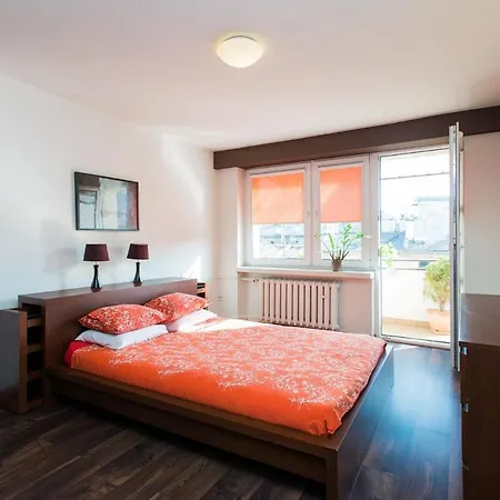 Modern 2bdr In Kazimierz With Aircon