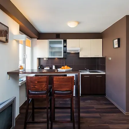 Modern 2bdr In Kazimierz With Aircon * كراكوفيا